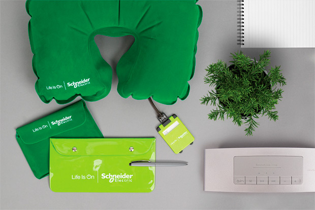 ADMOS: Travel-����� ��� �������� Schneider Electric